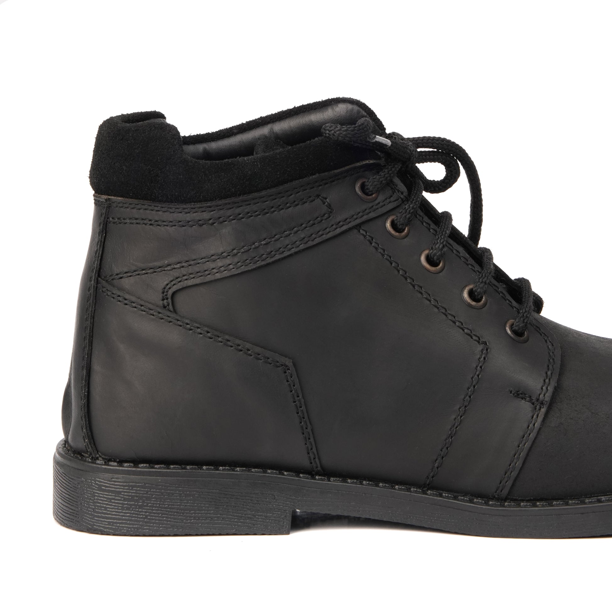 BT-03 Black Ankle Boots in Oily Cow Leather - DeVogue