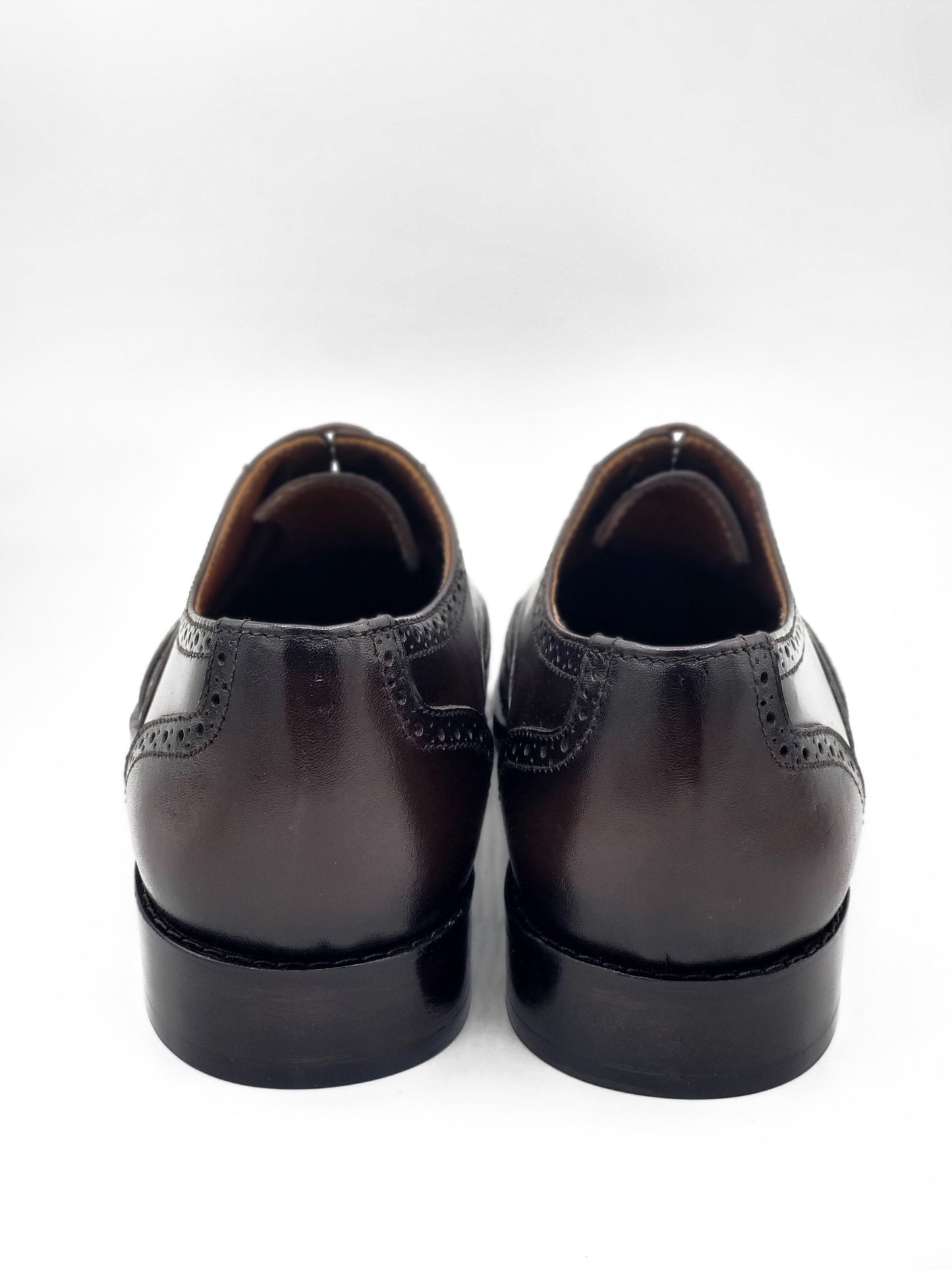 Royal Two Tone Brogue laced shoe