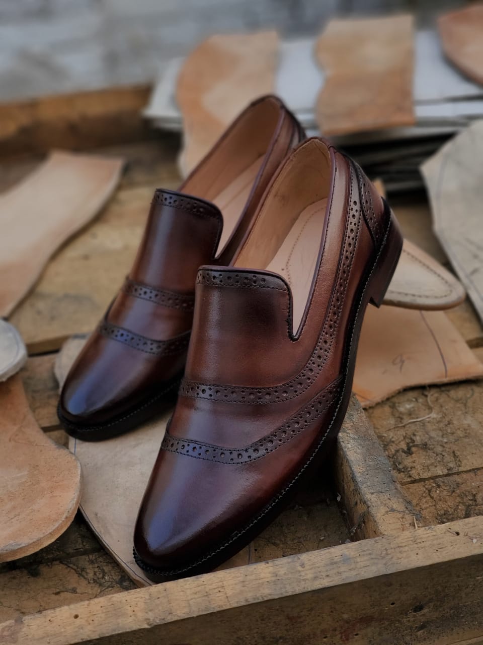 2016-Brown Cow Leather Chain Formal Style - DeVogue